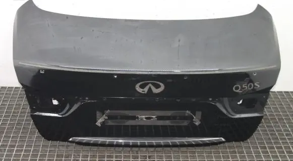 Infiniti Q50 Tailgate/trunk/boot lid