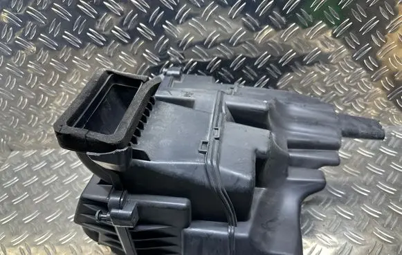 Citroen Jumpy Air filter box 9676423480