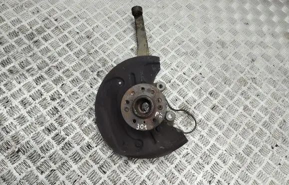 Mercedes-Benz R W251 Front wheel hub