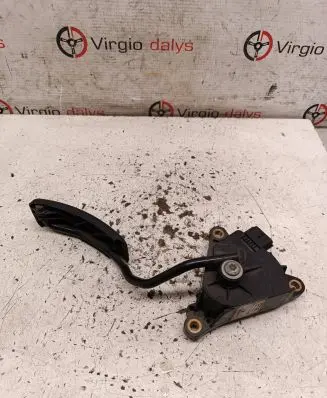 Renault Megane II Accelerator throttle pedal 8200153268 10694 2415C