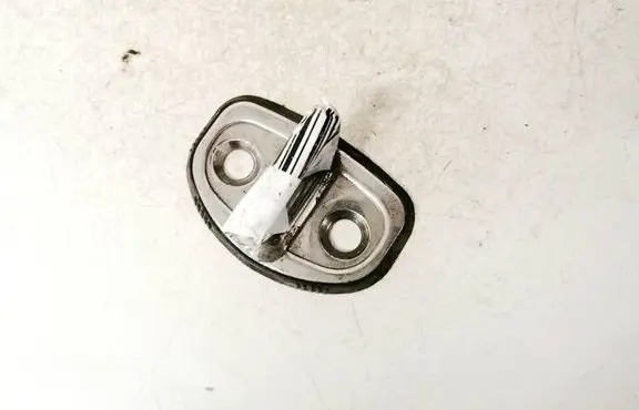 Skoda Octavia Mk2 (1Z) Front door lock loop/hook striker 1z0837033a 6y0837033a