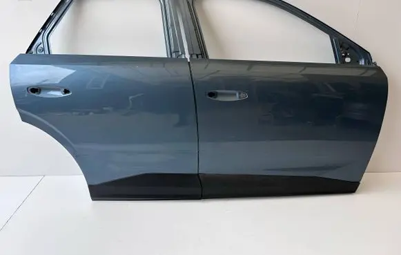 Peugeot 3008 III Front door