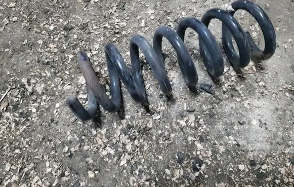 Mercedes-Benz C W204 Rear coil spring