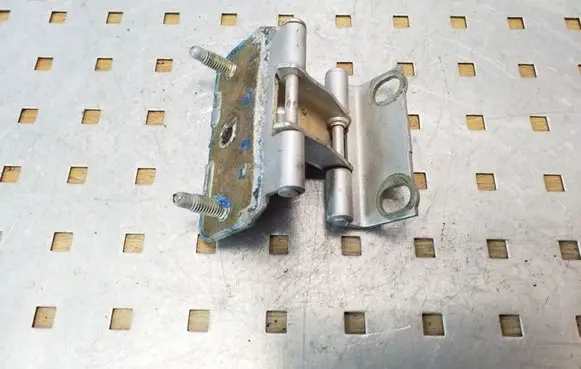 Jeep Grand Cherokee (WK) Tailgate/trunk/boot hinge