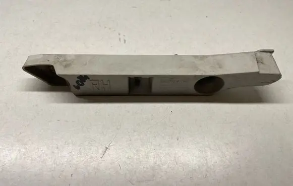 Ford Focus Front bumper mounting bracket 8M5117D958AD