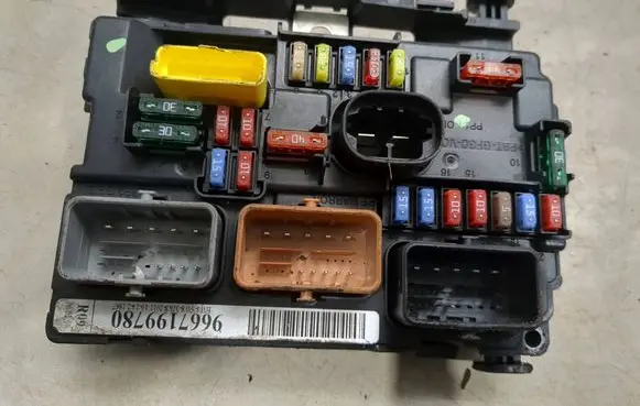 Citroen C3 BSM Control unit 9667199780
