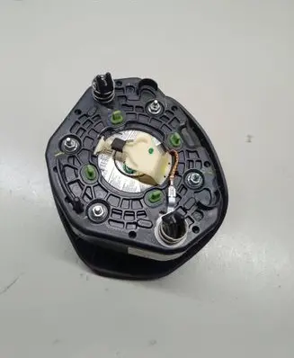 Steering wheel airbag