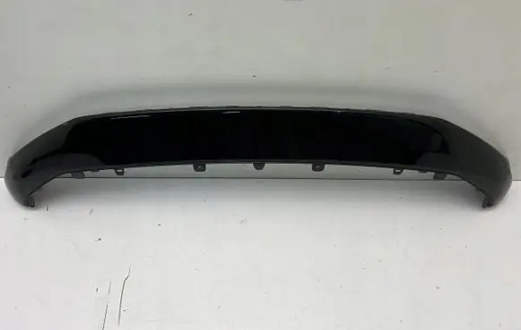 Front bumper lip