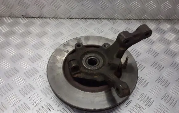 Renault Clio II Stub axle 