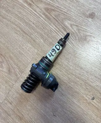 Volkswagen Caddy Fuel injector 038130073BN 0414720313