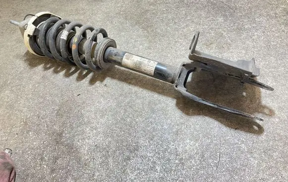 Audi e-tron Front shock absorber with coil spring 9J1413031G 632400020055 SBY0050924C