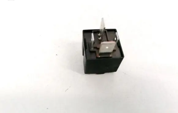 Alfa Romeo Mito Other relay D272 11131087