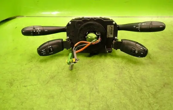 Peugeot 407 Wiper turn signal indicator stalk/switch 96611305XT61937007