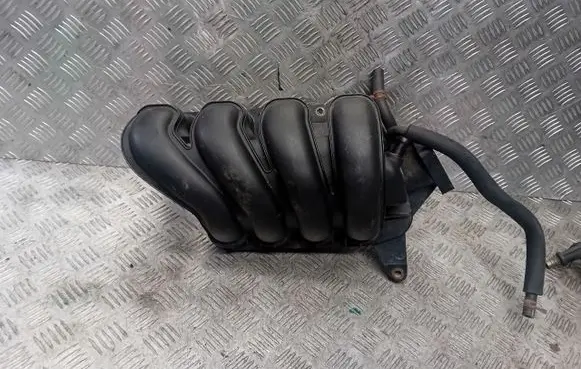 Toyota Avensis T250 Intake manifold 18VTI