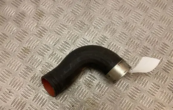 Volvo XC90 Intercooler hose/pipe 31370035