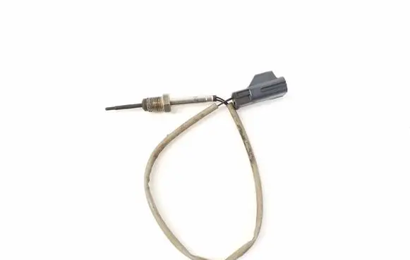 Jaguar XF X250 Exhaust gas temperature sensor 8H3212B591AA