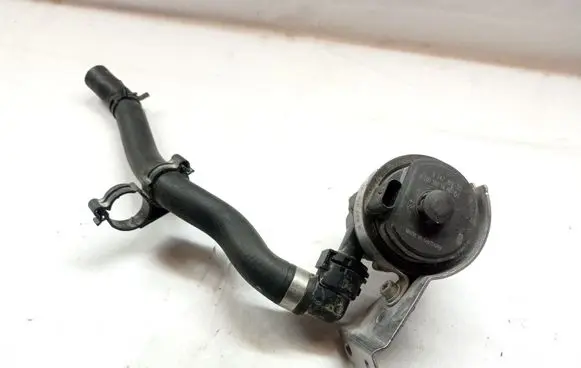 BMW M3 F80 Electric auxiliary coolant/water pump 9322072 A0005001486
