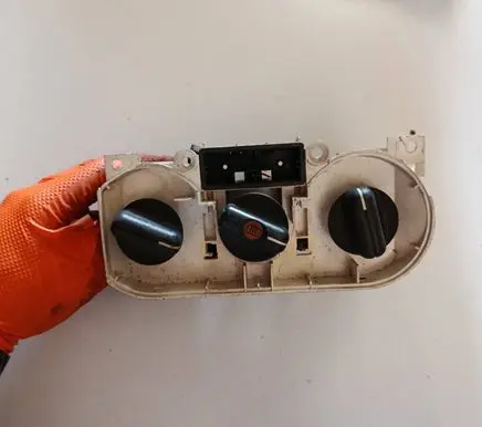 Opel Astra F Climate control unit 90360165 252265 1905871