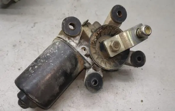 Hyundai Accent Wiper motor