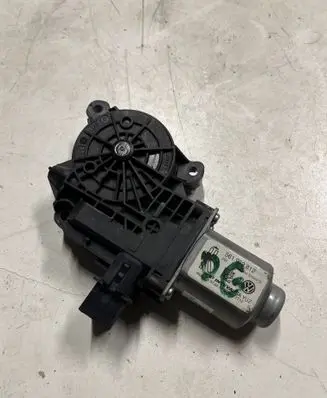Volkswagen PASSAT B7 Front door window regulator motor 430092DO 1108081519235