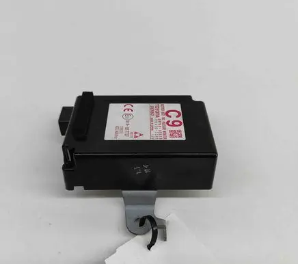 Toyota Avensis T270 Tire pressure control unit 1584007241 8976005011