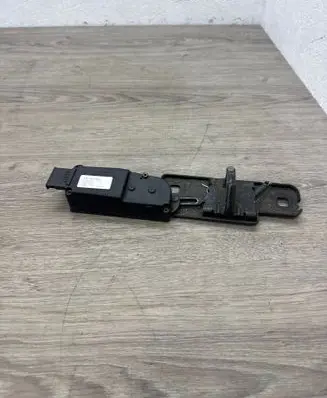 Skoda Superb B6 (3T) Tailgate/trunk/boot lift motor 4F9827383E