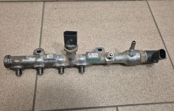 KIA Ceed Fuel main line pipe 314002U200