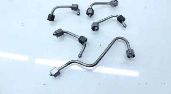 Peugeot 3008 I Fuel injector supply line/pipe 