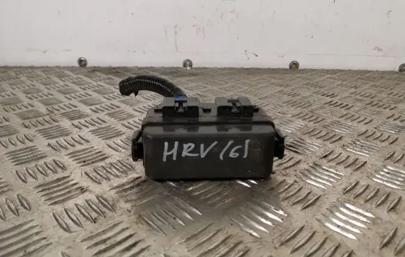 Honda HR-V Relay mounting block 7698XA2