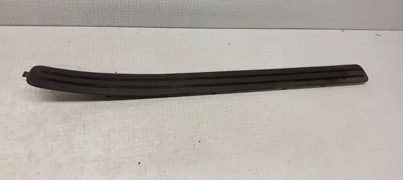 Volkswagen Touareg I Front sill trim cover 7L0853655