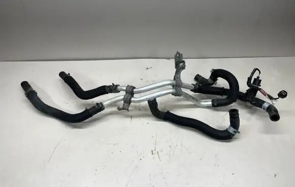 Toyota Prius (XW30) Engine coolant pipe/hose 8021244704