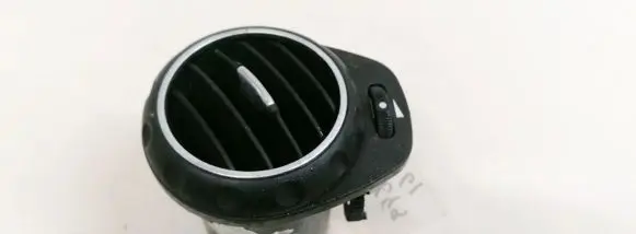 Alfa Romeo 147 Dash center air vent grill