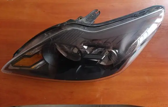 Ford Focus Headlight/headlamp