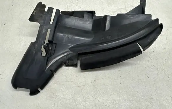 Volvo XC70 Intercooler air guide/duct channel 30796390