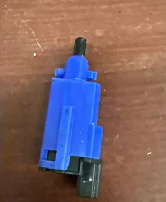 Renault Master III Clutch pedal sensor 253251679R