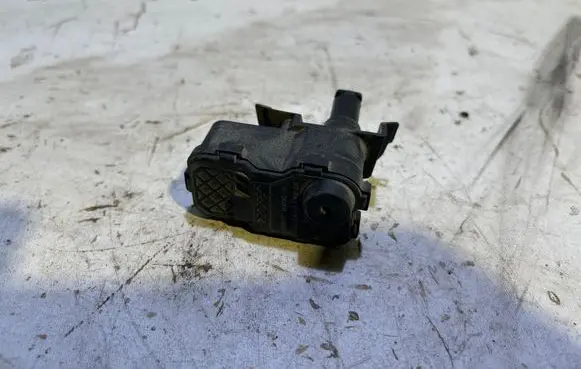 Volkswagen Polo V 6R Fuel tank cap lock 6R0810773B 260110 001610