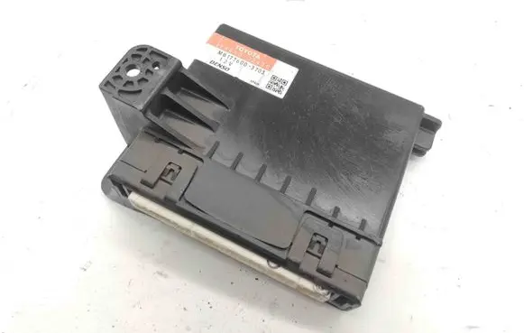 Toyota Auris 150 Other devices 8865002430