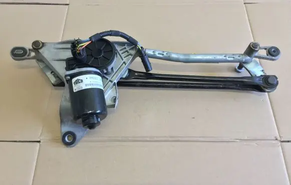 Maserati Ghibli Front wiper linkage and motor 670001639 91498475