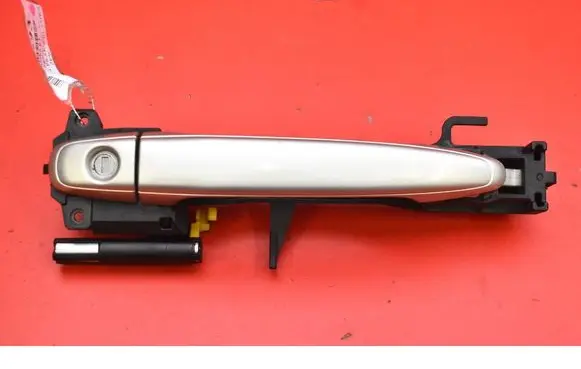 Subaru Legacy Front door exterior handle