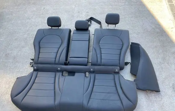 Mercedes-Benz C W205 Second row seats 