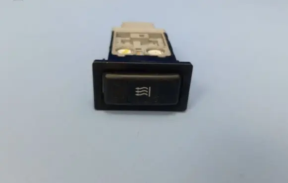 Toyota Avensis T250 Windscreen/window heater switch 153261