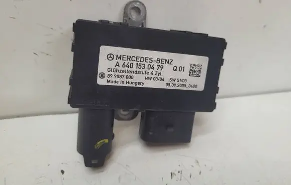 Mercedes-Benz A W169 Glow plug pre-heat relay A6401530479 899087000