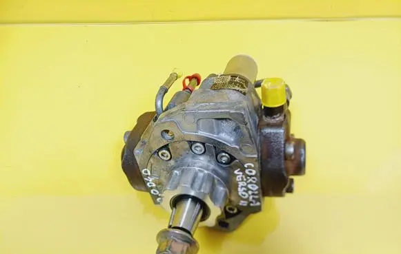 Toyota Corolla Verso AR10 Fuel injection high pressure pump 22100-0G010