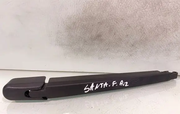 Hyundai Santa Fe Rear wiper blade arm