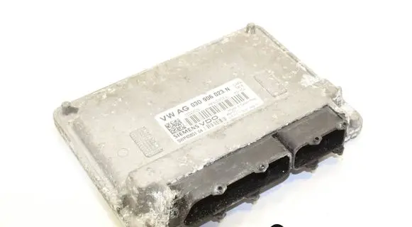 Skoda Fabia Mk2 (5J) Engine control unit/module 03D906023N