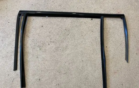 BMW X7 G07 Rubber seal rear door 7431135