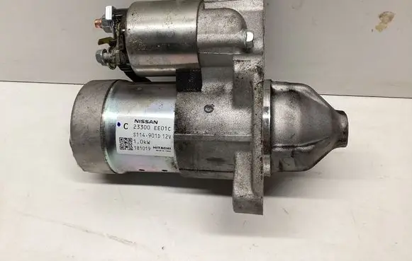 Nissan Juke I F15 Starter motor 23300EE01C