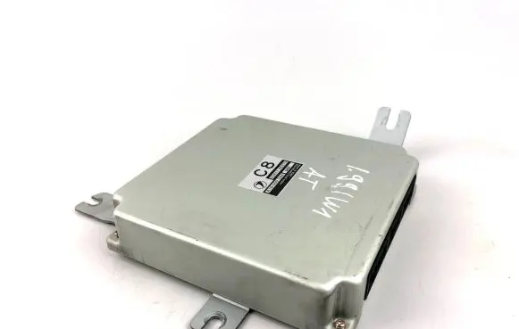 Subaru Impreza I Engine control unit/module 22611AE670 A18000D84