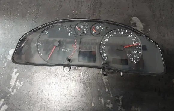 Audi A4 S4 B5 8D Speedometer (instrument cluster) 8D0920900