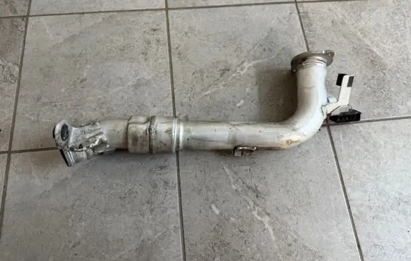 Intercooler hose/pipe